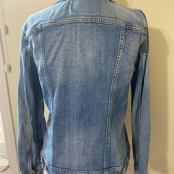 Levi’s button down jean jacket - Picture 3 of 10